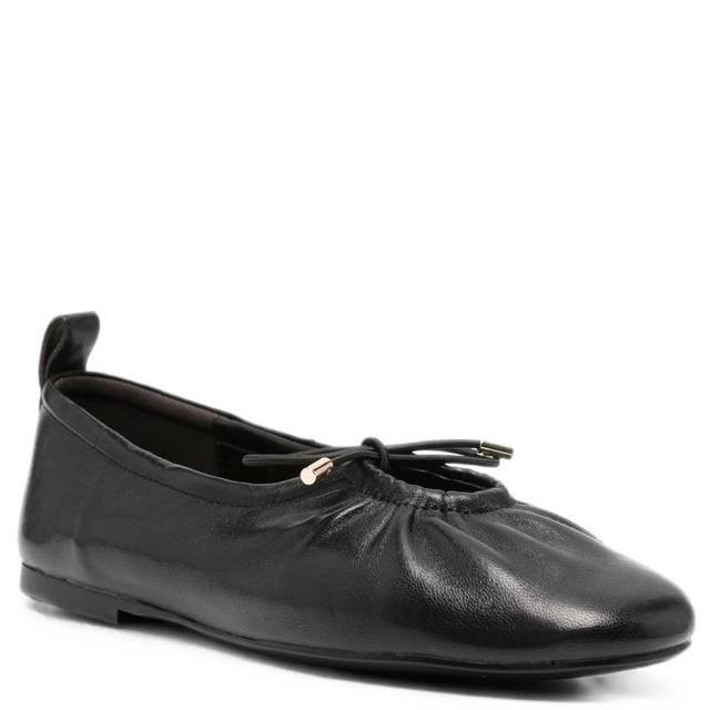 Balerinos moterims, Juoda, Ballerinas