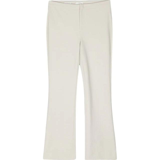 Kelnės moterims, Kūno, Tapered leg trouser