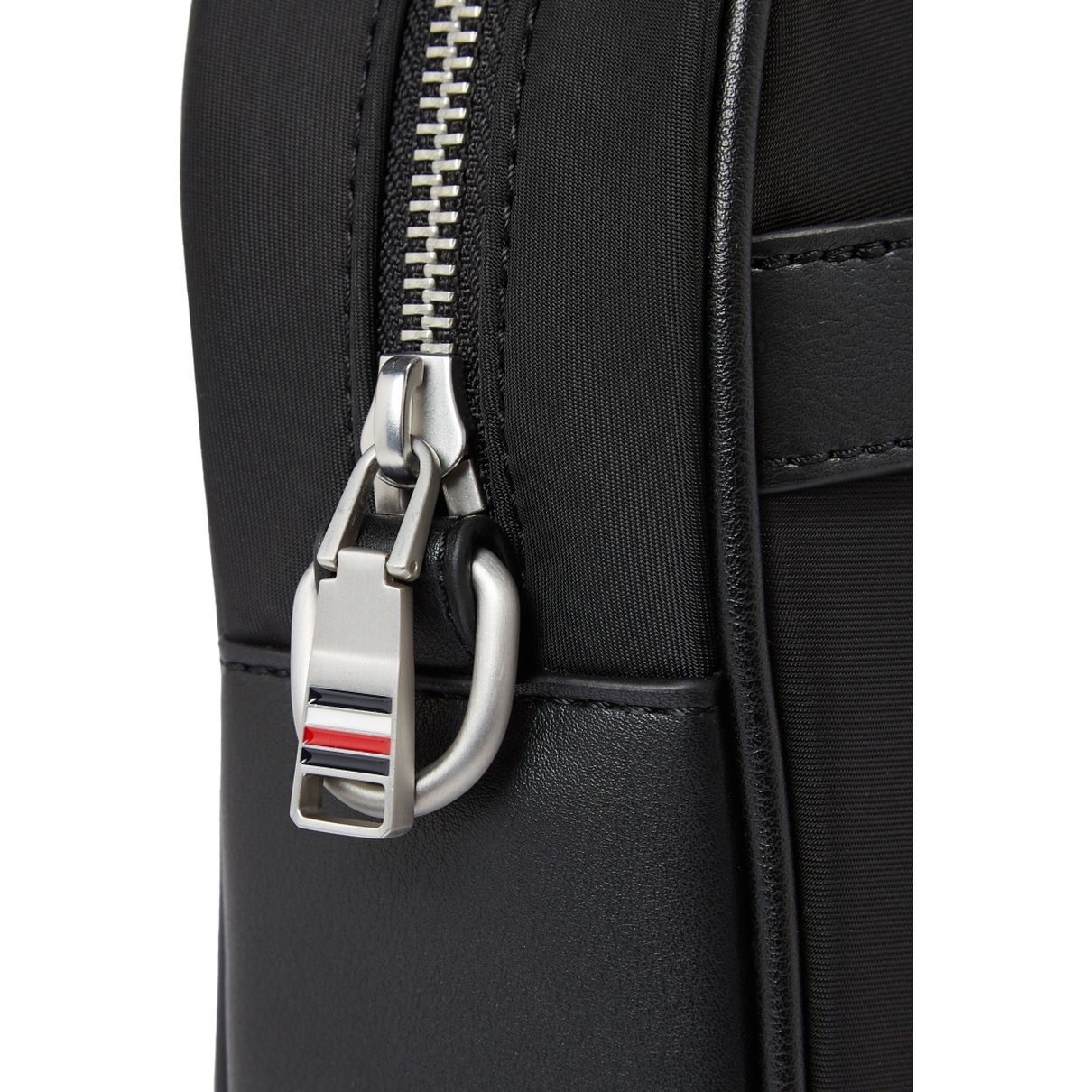 TOMMY HILFIGER Dėklas kompiuteriui vyrams, Juoda, Central repreve computer bag 3