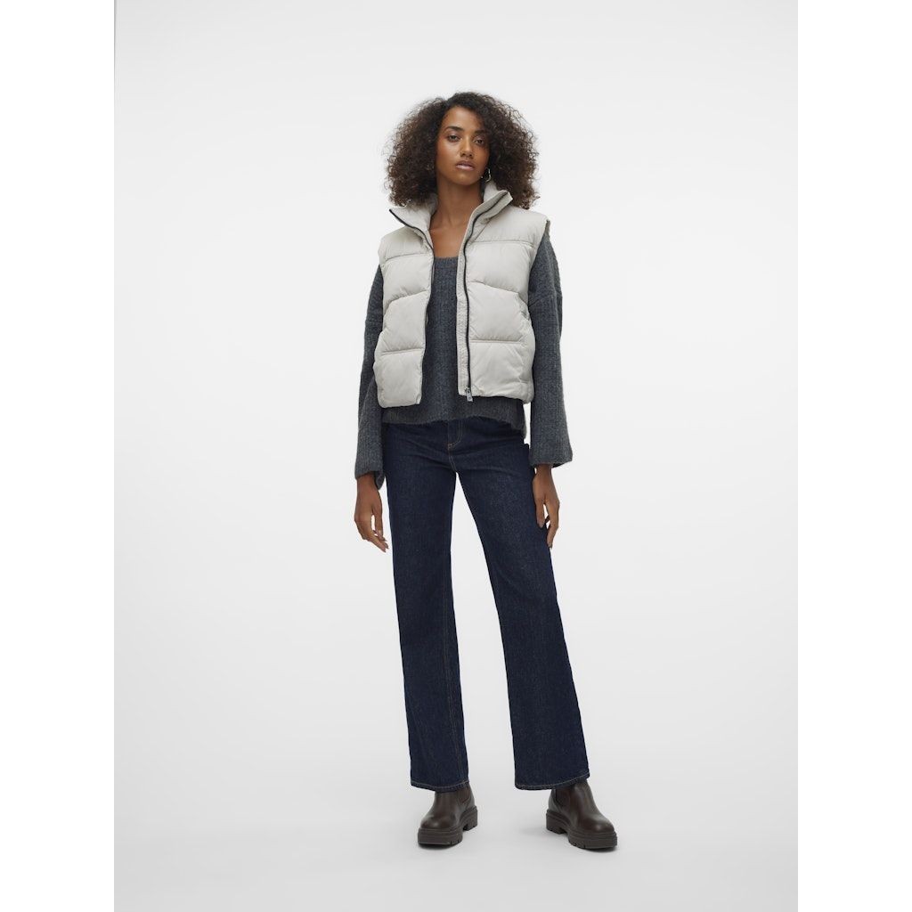 VERO MODA Pūkinė liemenė moterims, Smėlio, Klea short waistcoat 4