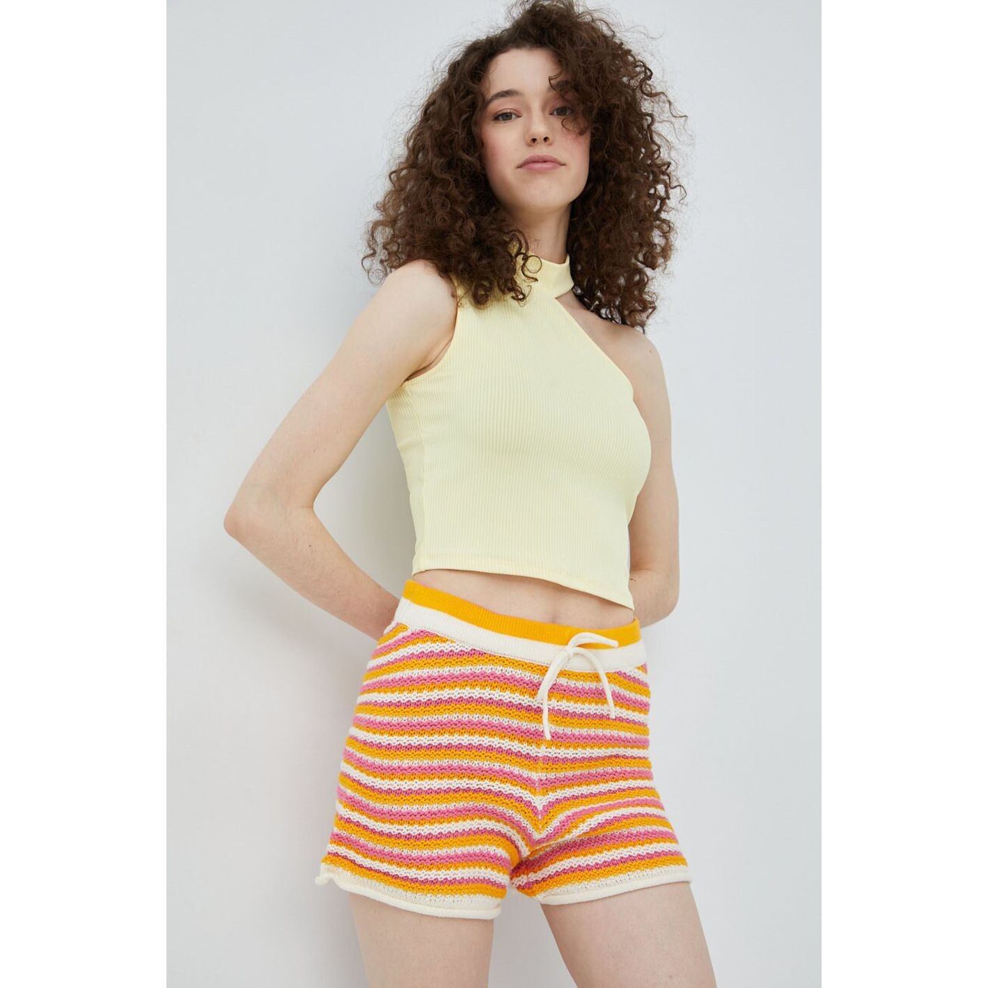 NOISY MAY Šortai moterims, Geltona, NMDEE HW KNIT SHORTS 1