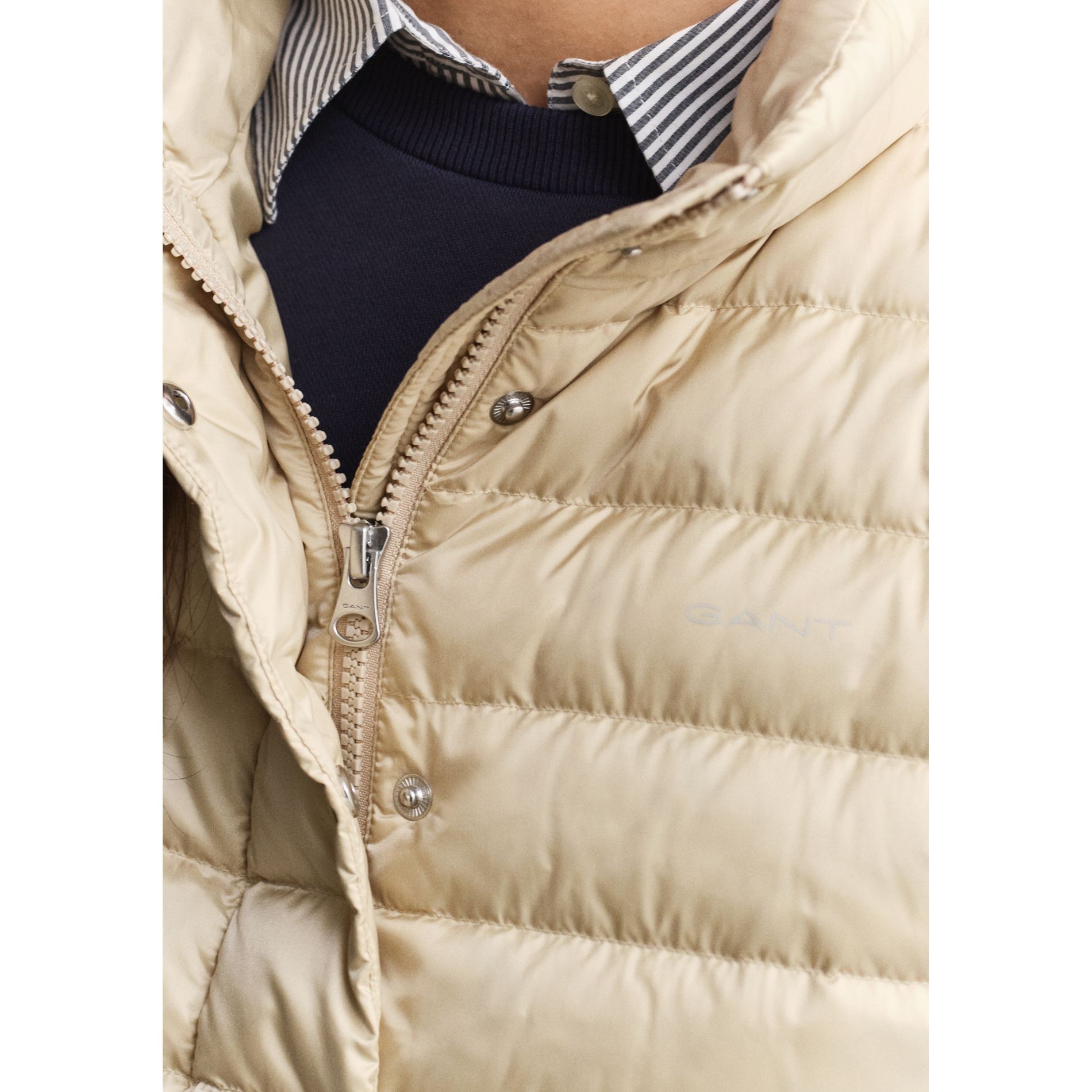 GANT Pūkinė liemenė moterims, Smėlio, Light down vest 4
