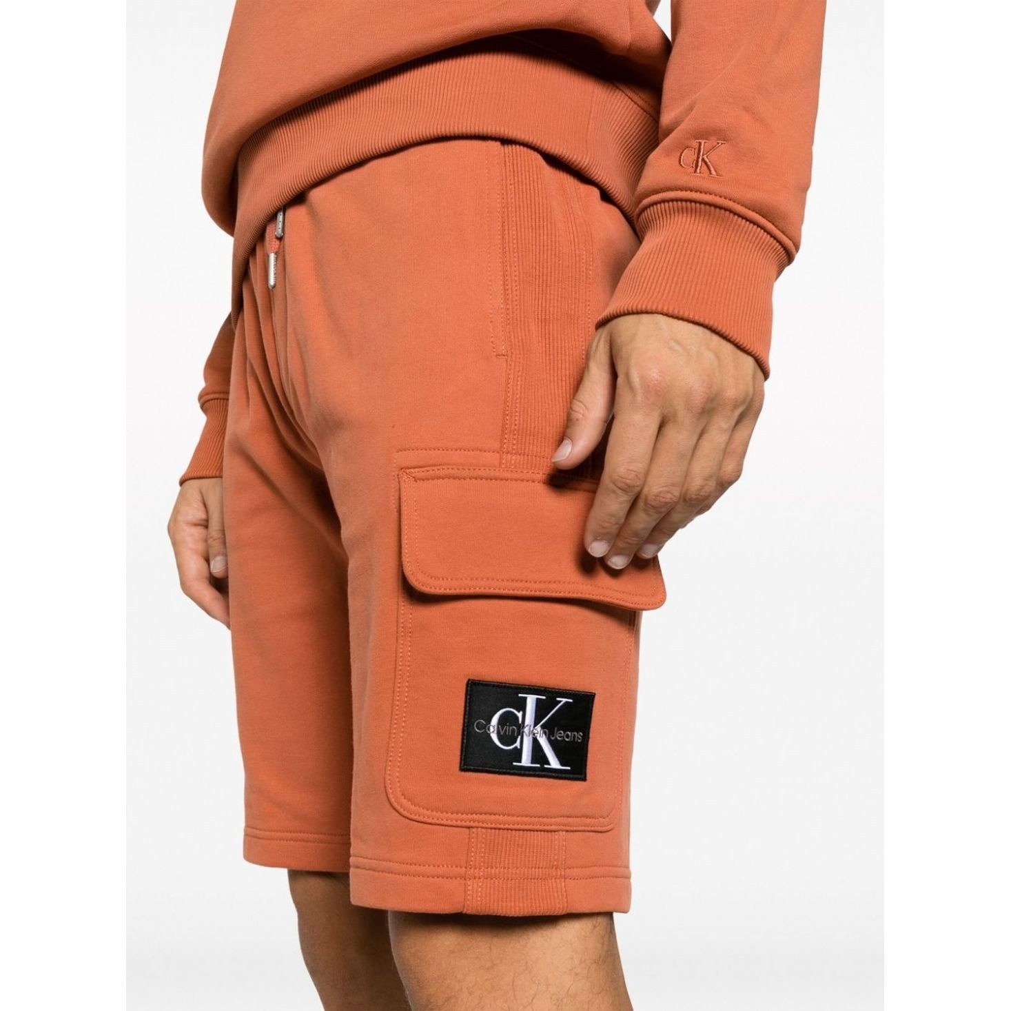 CALVIN KLEIN JEANS Šortai vyrams, Ruda, Badge cargo hwk short 4