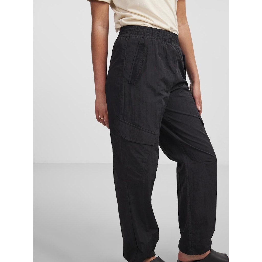 PIECES Kelnės moterims, Juoda, PCJILL MW CARGO JOGG 6